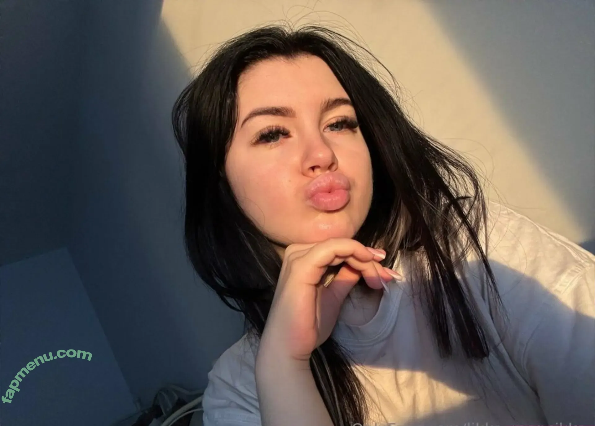 likka_mansikka nude photo #0003 (likka_mansikka)