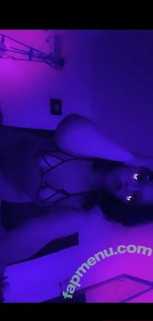lil_kumi / lilkimthequeenbee nude photo #0022