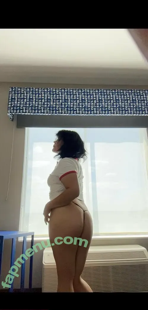 lil_kumi nude photo #0009 (lilkimthequeenbee)