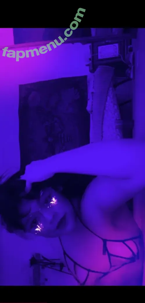 lil_kumi nude photo #0015 (lilkimthequeenbee)
