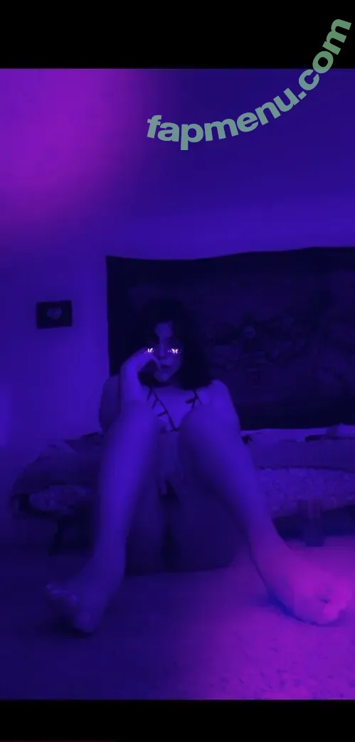 lil_kumi nude photo #0018 (lilkimthequeenbee)