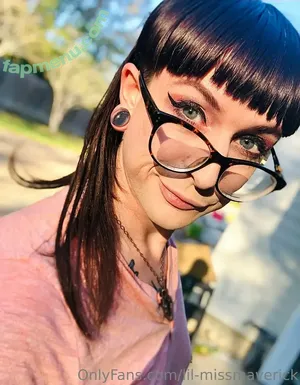 lil-missmaverick / miss_midnight_maverick nude photo #0029
