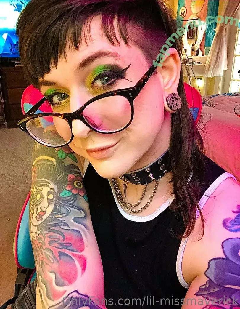lil-missmaverick nude photo #0038 (miss_midnight_maverick)