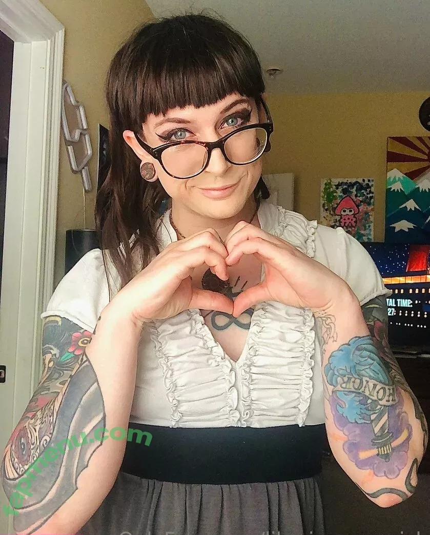 lil-missmaverick nude photo #0054 (miss_midnight_maverick)