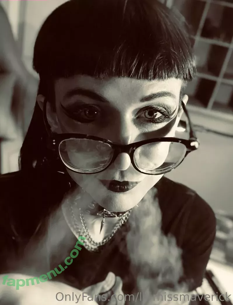 lil-missmaverick nude photo #0127 (miss_midnight_maverick)