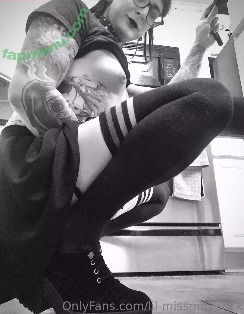 lil-missmaverick nude photo #0134 (miss_midnight_maverick)