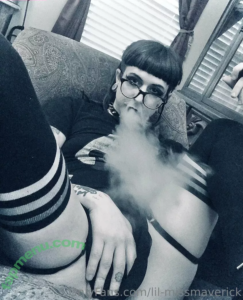 lil-missmaverick nude photo #0135 (miss_midnight_maverick)