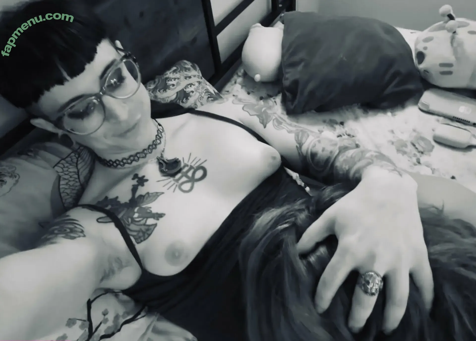 lil-missmaverick nude photo #0319 (miss_midnight_maverick)