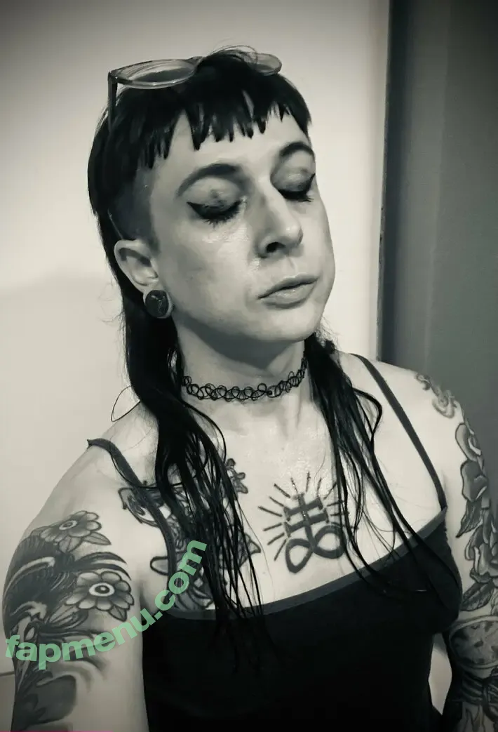 lil-missmaverick nude photo #0349 (miss_midnight_maverick)