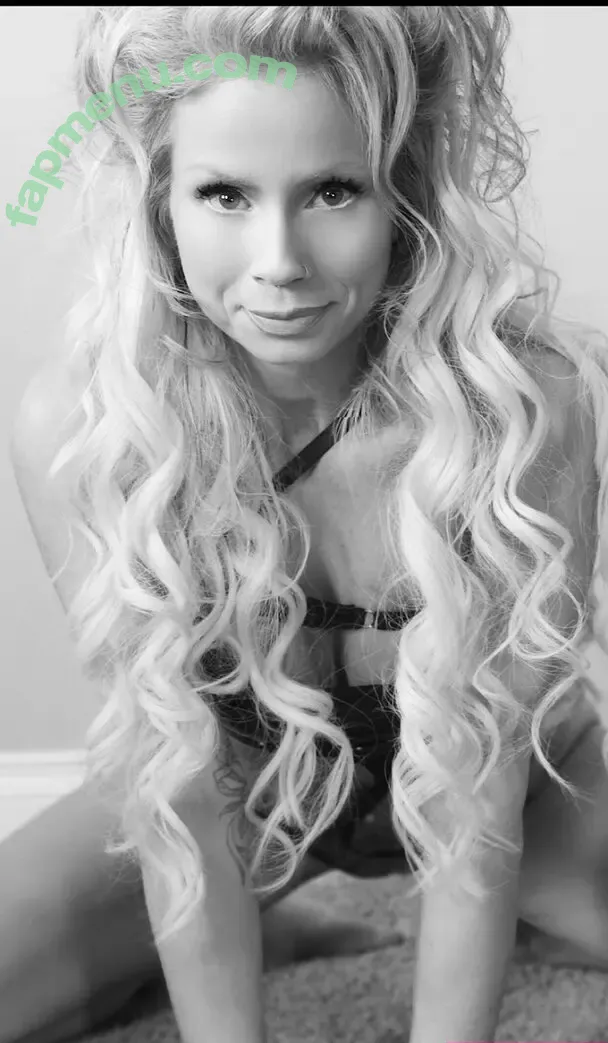 lil_vixen2 nude photo #0060 (lil_vixen2)