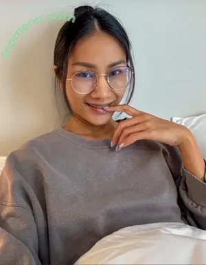 Lilaa / lilaalotus / lilakrasny / unicornonrice nude photo #0016
