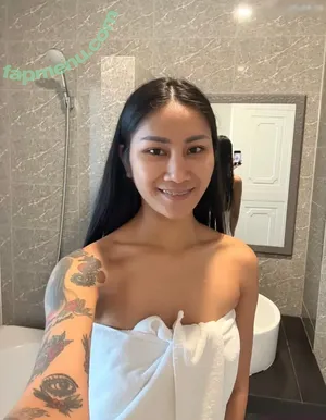 Lilaa / lilaalotus / lilakrasny / unicornonrice nude photo #0024