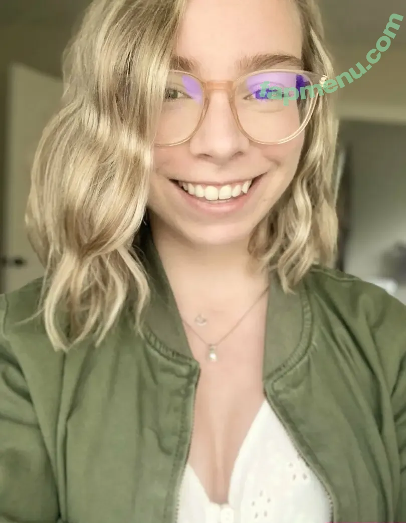Lilahlavender nude photo #0007 (Lavenderbxby / Lilahlavenderxo)