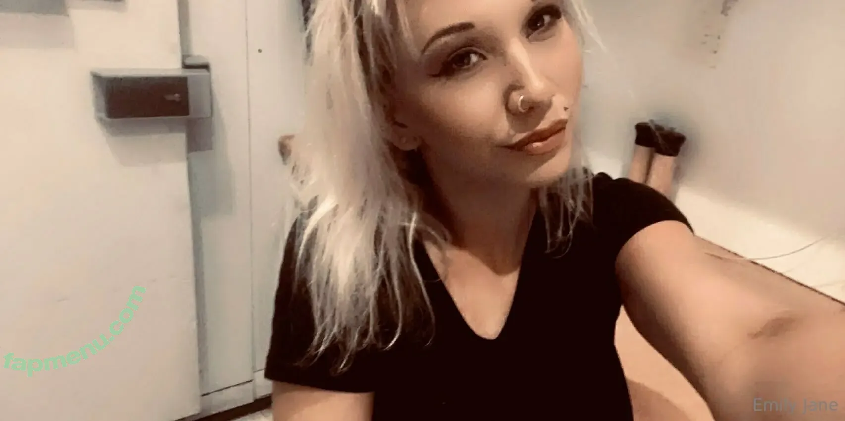 lilbabyminx nude photo #0009 (najaiminx)