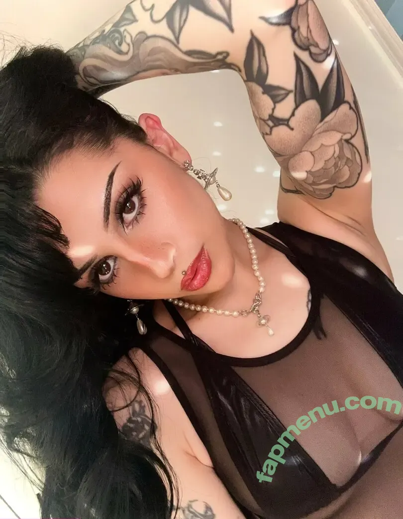 lilbatz nude photo #0013 (lil.batzz)