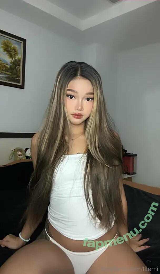 lilemi nude photo #0050 (og_.lilemi)