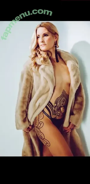  nude photo #0002