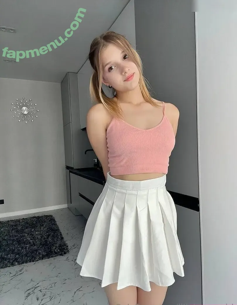 Liliybunnygirl nude photo #0008 (littlebunnygrl)