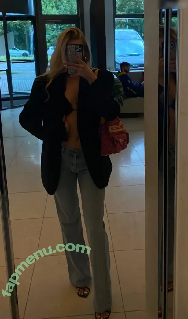 Lillimsr nude photo #0004 (Lillimsr)