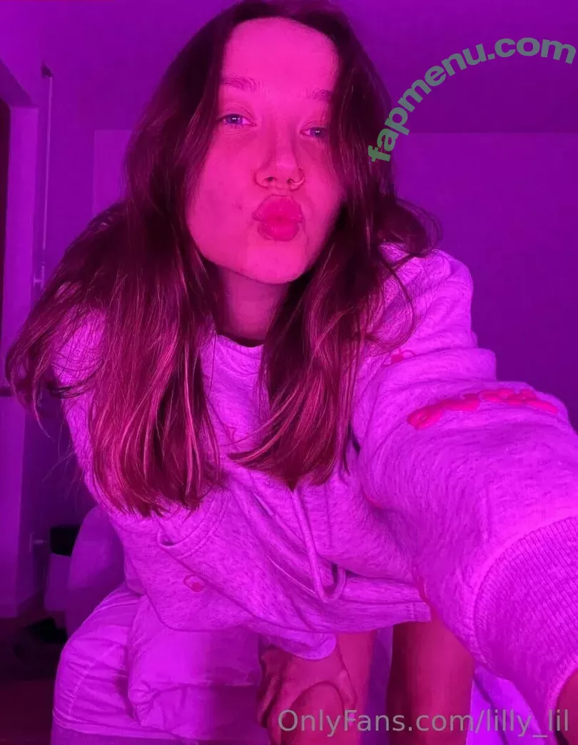 lilly_lil nude photo #0067 (clublillylil)
