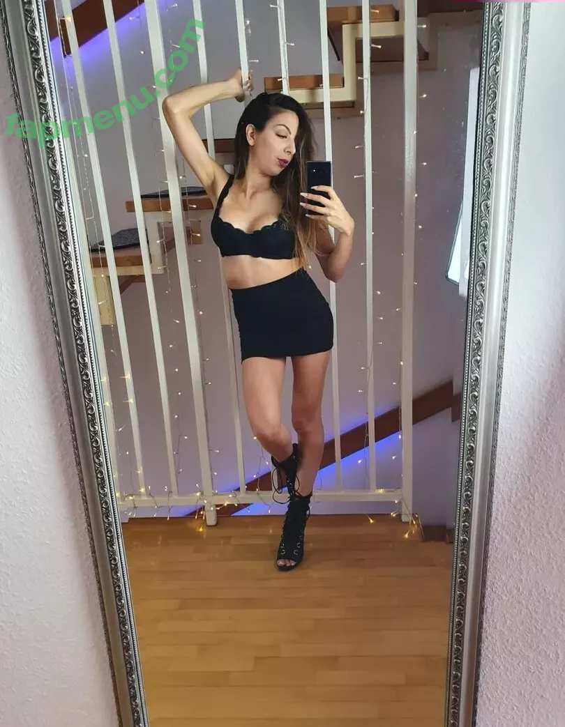 lilly_lil nude photo #0119 (clublillylil)