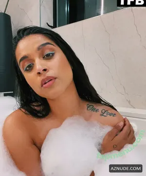 Lilly Singh / lilly nude photo #0308
