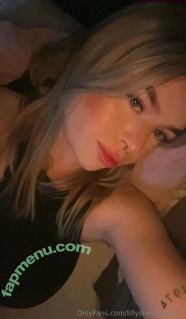 lillyshemligheter nude photo #0012 (lillyshemligheter)