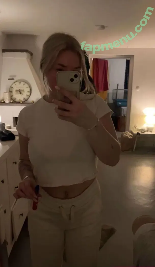 lillyshemligheter nude photo #0016 (lillyshemligheter)