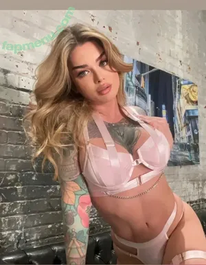  nude photo #0004