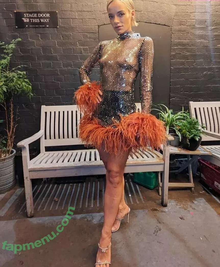 Lily Allen nude photo #0189 (lilyallen)