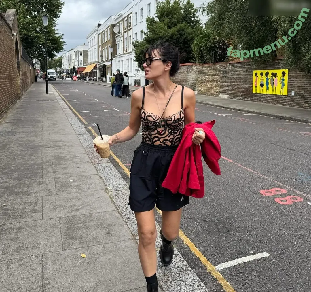Lily Allen nude photo #0699 (lilyallen)