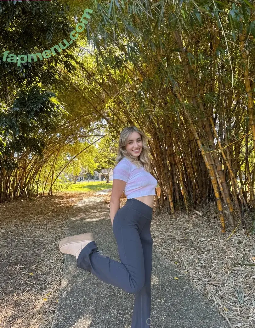 lily_annn nude photo #0016 (lily_annn)