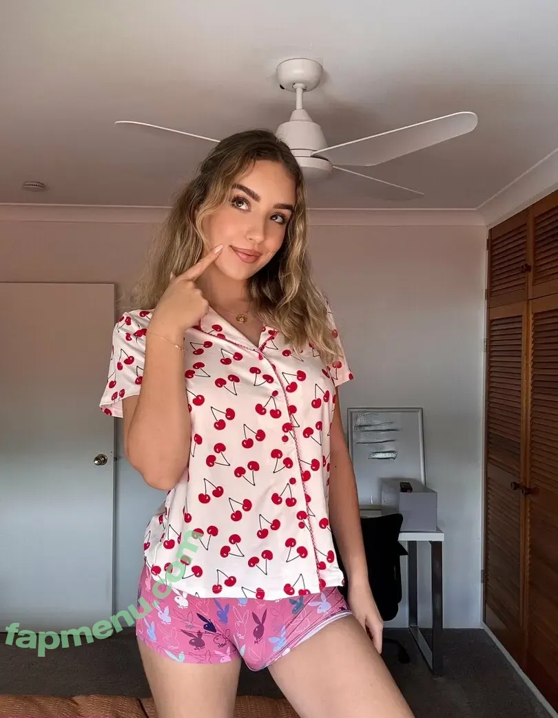 lily_annn nude photo #0023 (lily_annn)