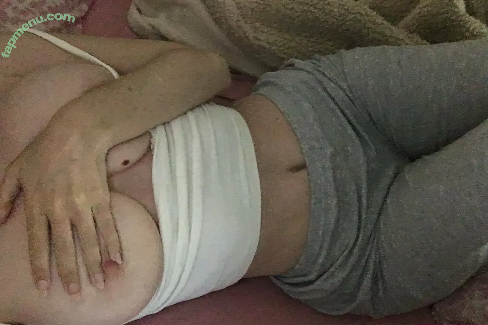 lily.blonde nude photo #0007 (lilyblondestudio)