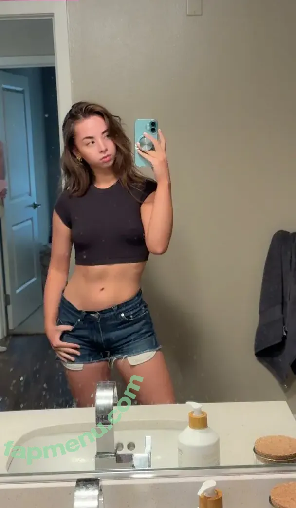 Lily Brooks nude photo #0003 (lilly.brooks / lilybrooksobriant)