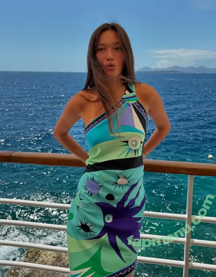 Lily Chee nude photo #1061 (lilychee)