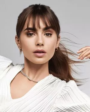 Lily Collins / lilyjcollins nude photo #0022