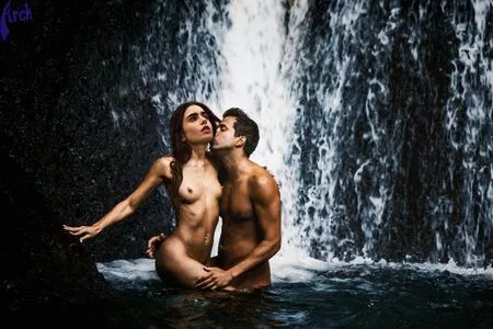 Lily Collins / lilyjcollins nude photo #0261