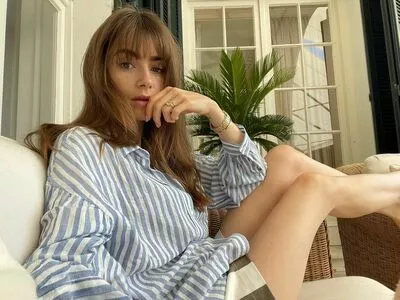 Lily Collins / lilyjcollins nude photo #0333