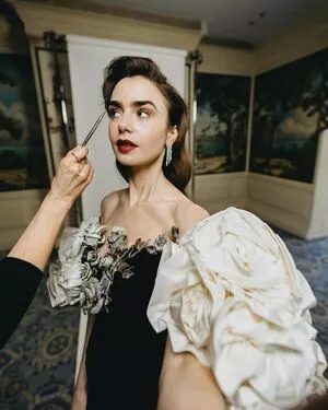 Lily Collins / lilyjcollins nude photo #0418
