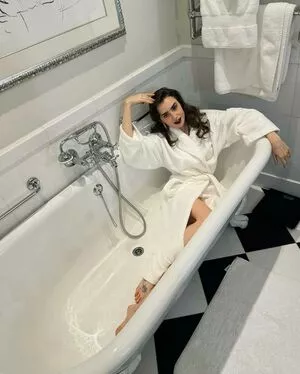 Lily Collins / lilyjcollins nude photo #0427