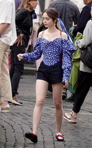 Lily Collins / lilyjcollins nude photo #0565
