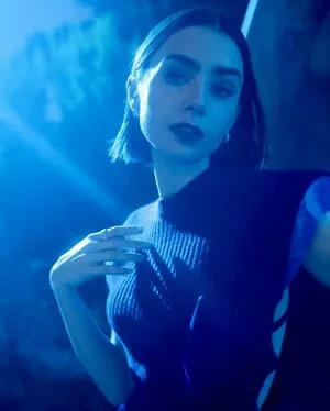 Lily Collins / lilyjcollins nude photo #0613