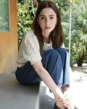 Lily Collins / lilyjcollins nude photo #0666