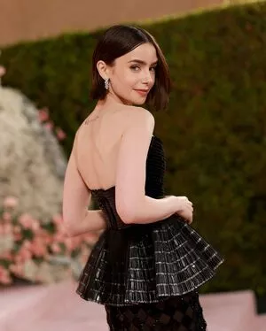 Lily Collins / lilyjcollins nude photo #0704