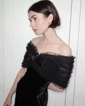 Lily Collins / lilyjcollins nude photo #0824