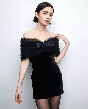 Lily Collins / lilyjcollins nude photo #0828