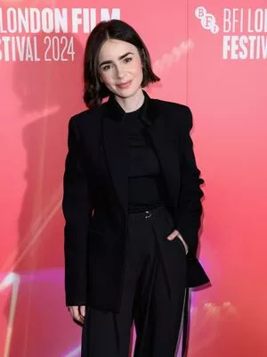 Lily Collins / lilyjcollins nude photo #0943