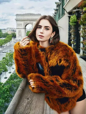 Lily Collins / lilyjcollins nude photo #0952