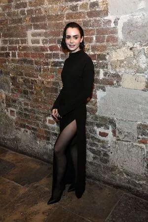 Lily Collins / lilyjcollins nude photo #0978